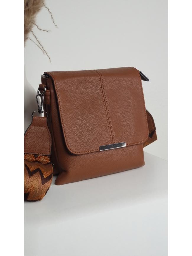 Τσάντα χιαστί με καπάκι και ιμάντα-Ταμπά