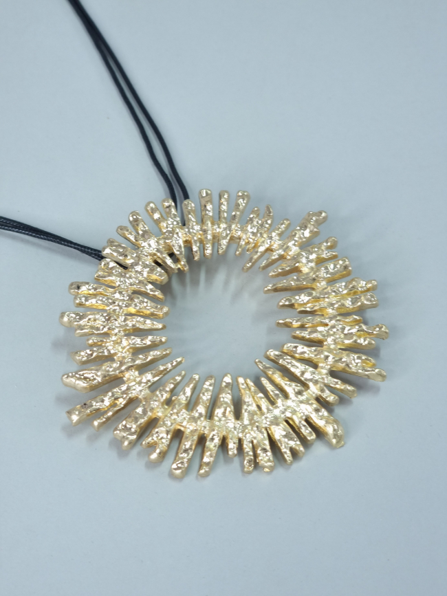 Κολιέ ατσάλι μακρύ χρυσός ήλιος