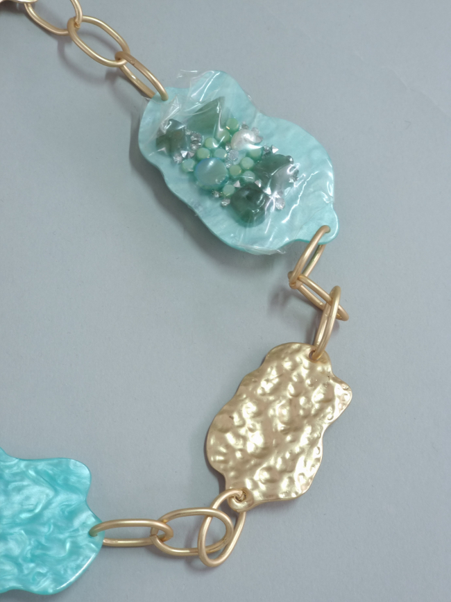 Κολιέ μακρύ βεραμάν πέτρες ρητίνη χρυσό σφυρήλατο