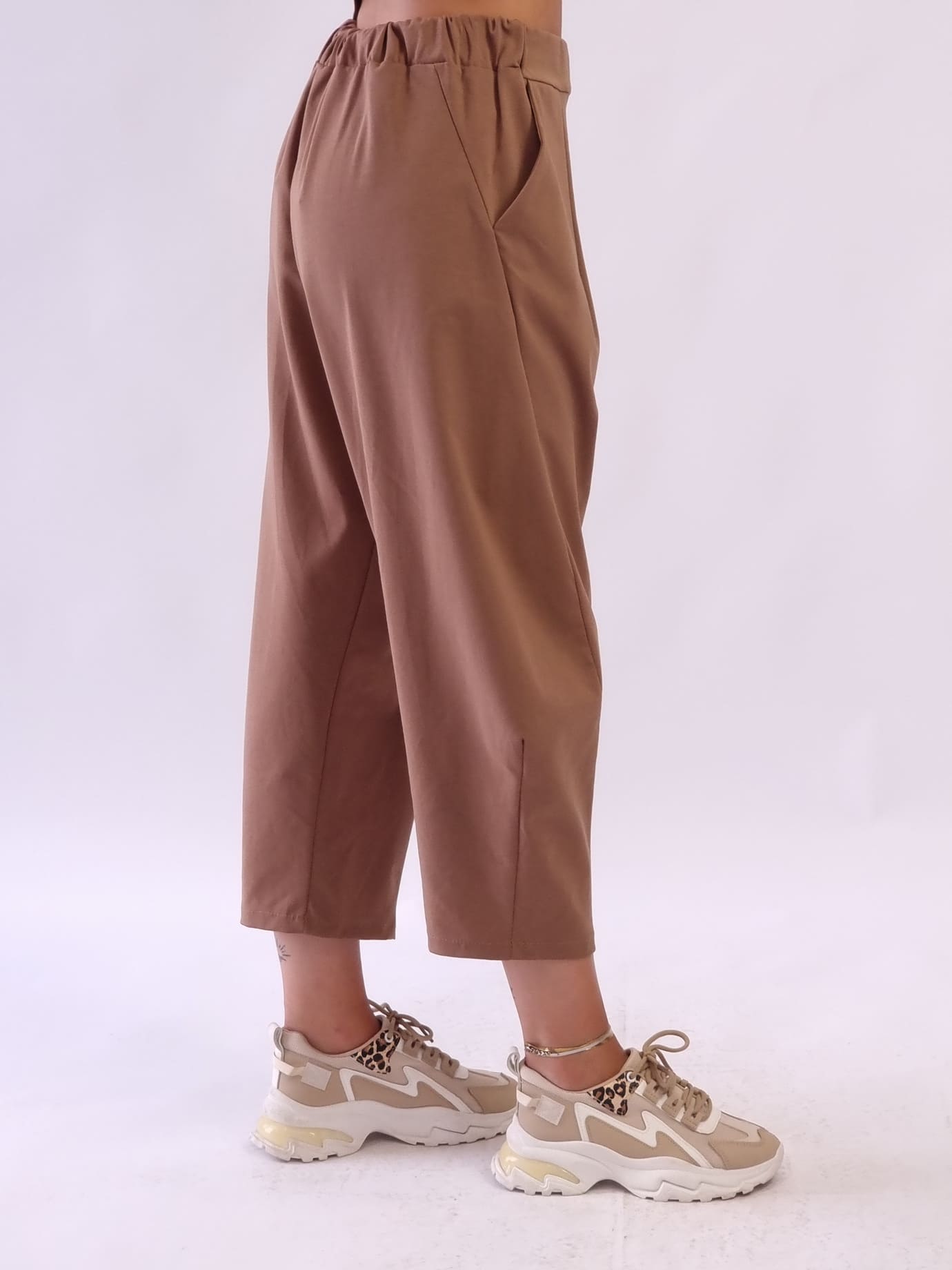 Γυναικείο παντελόνι με λάστιχο στη μέση Ταμπά Γυναικείο παντελόνι με λάστιχο στη μέση Ταμπά