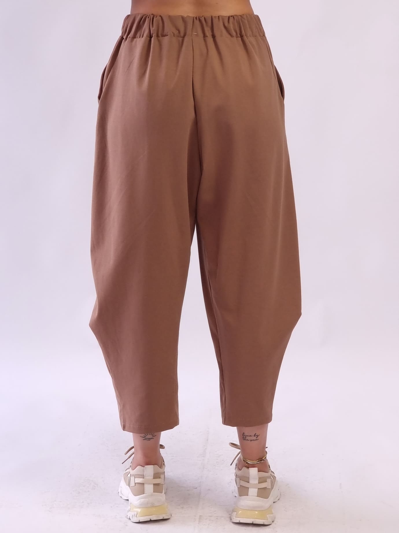 Γυναικείο παντελόνι με λάστιχο στη μέση Ταμπά Γυναικείο παντελόνι με λάστιχο στη μέση Ταμπά