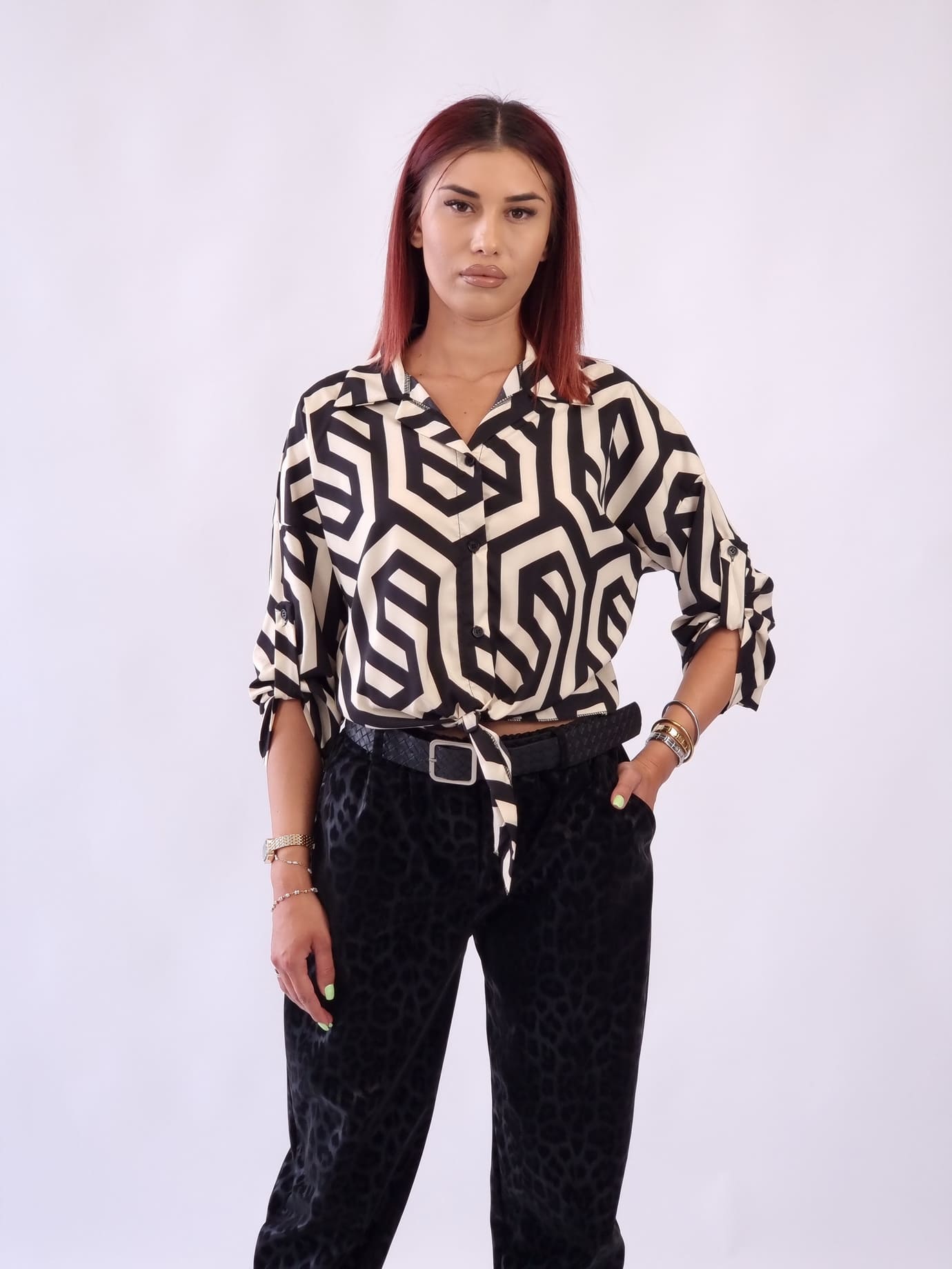 Πουκάμισο με μαύρα μοτίβα-Ταμπά
