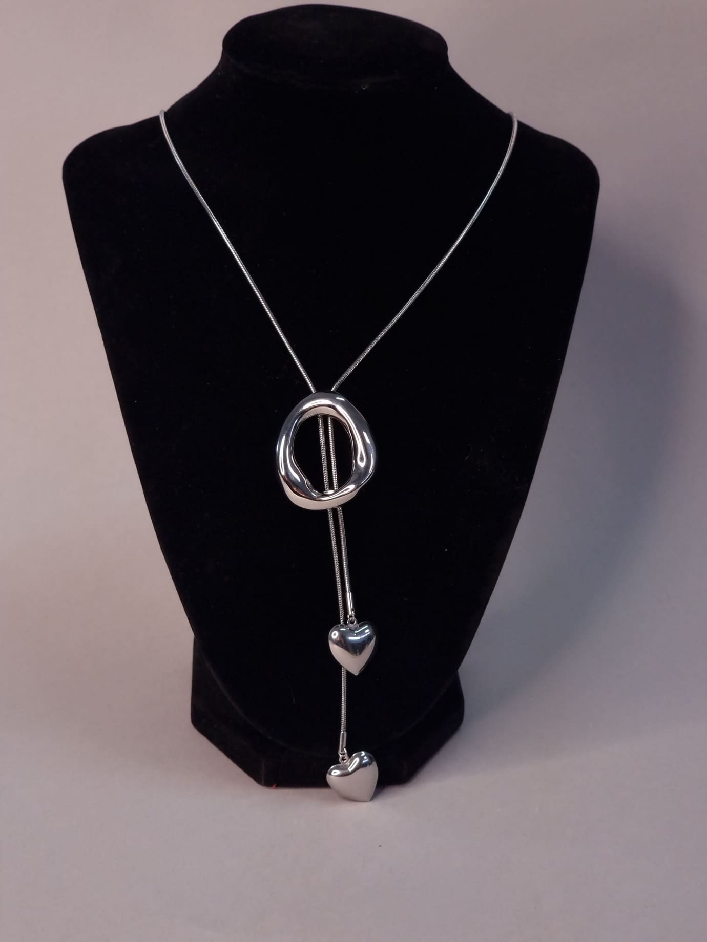 Κολιέ Ατσάλι Κρίκο Καρδιές Ασημί Κολιέ Ατσάλι Κρίκο Καρδιές Ασημί