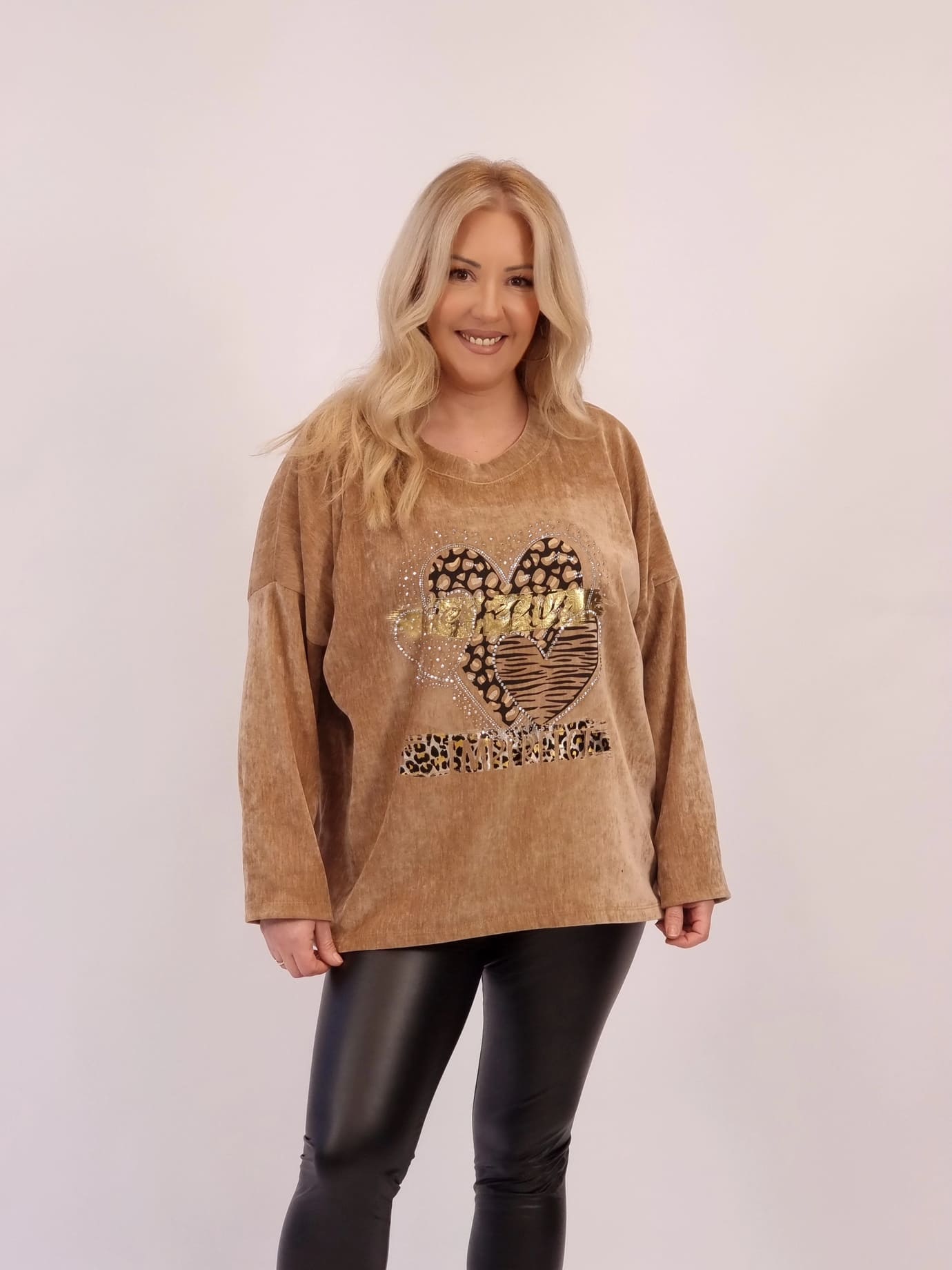 Μπλούζα βελουτέ Καρδιά Στρας-Ταμπά Μπλούζα βελουτέ Καρδιά Στρας-Ταμπά