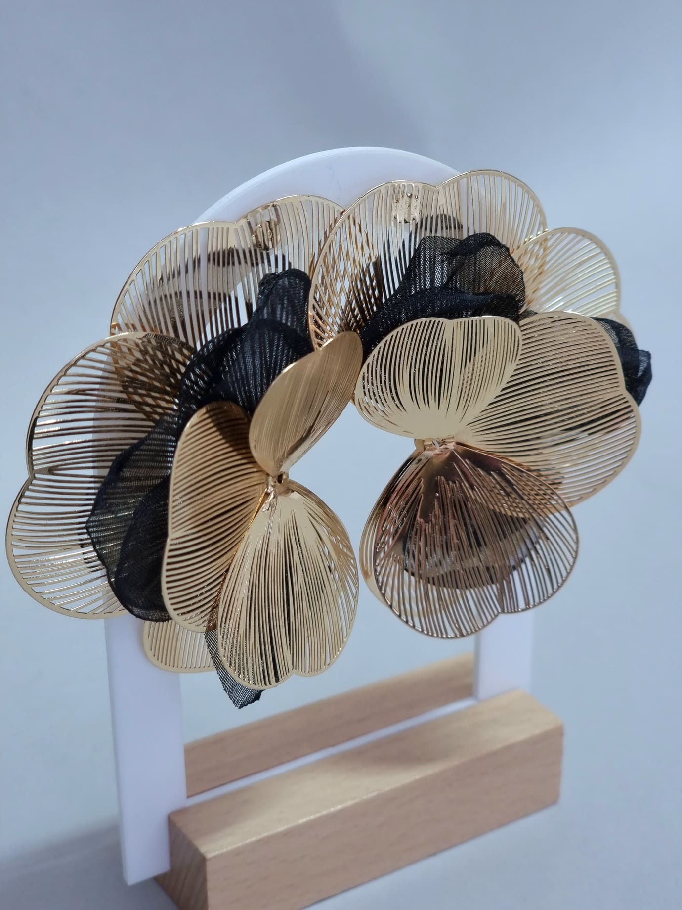 Σκουλαρίκια Λουλούδι Μεταλλικά- Χρυσό Σκουλαρίκια Λουλούδι Μεταλλικά- Χρυσό