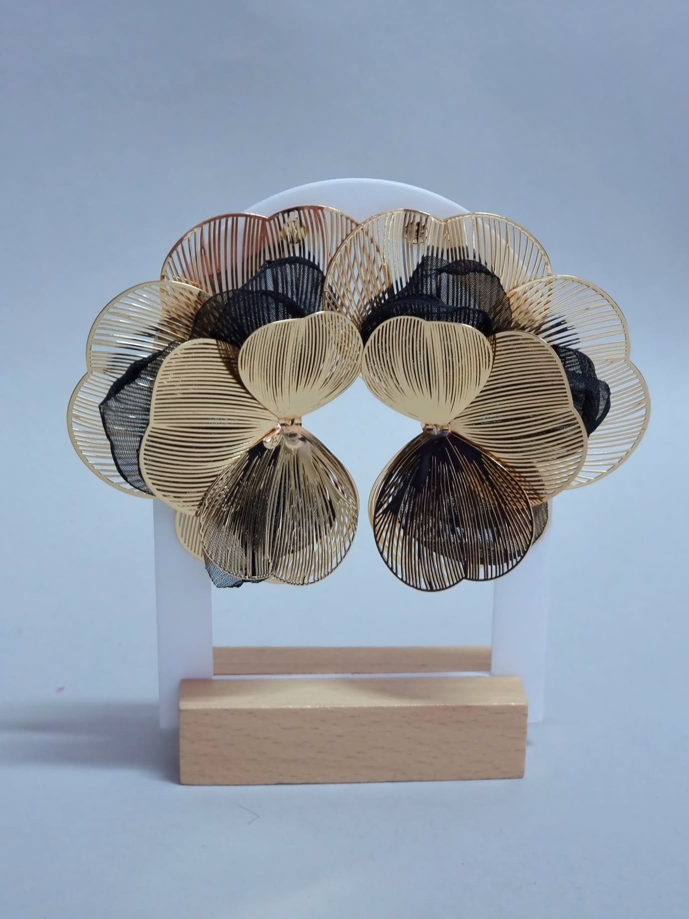 Σκουλαρίκια Λουλούδι Μεταλλικά- Χρυσό Σκουλαρίκια Λουλούδι Μεταλλικά- Χρυσό