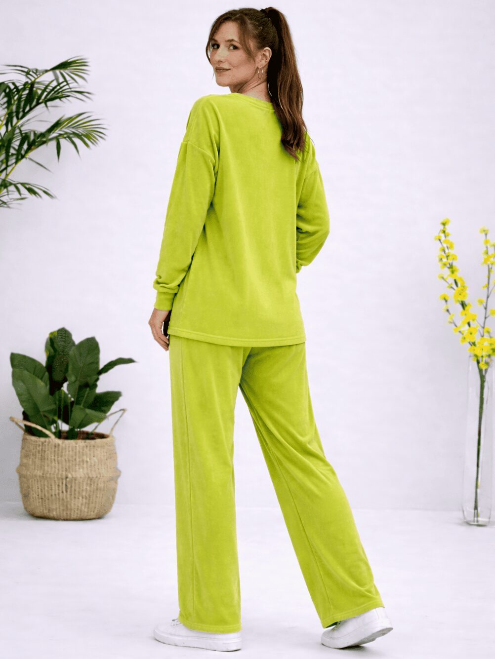 Σετ Βελουτέ V Λαιμόκοψη-Lime Σετ Βελουτέ V Λαιμόκοψη-Lime