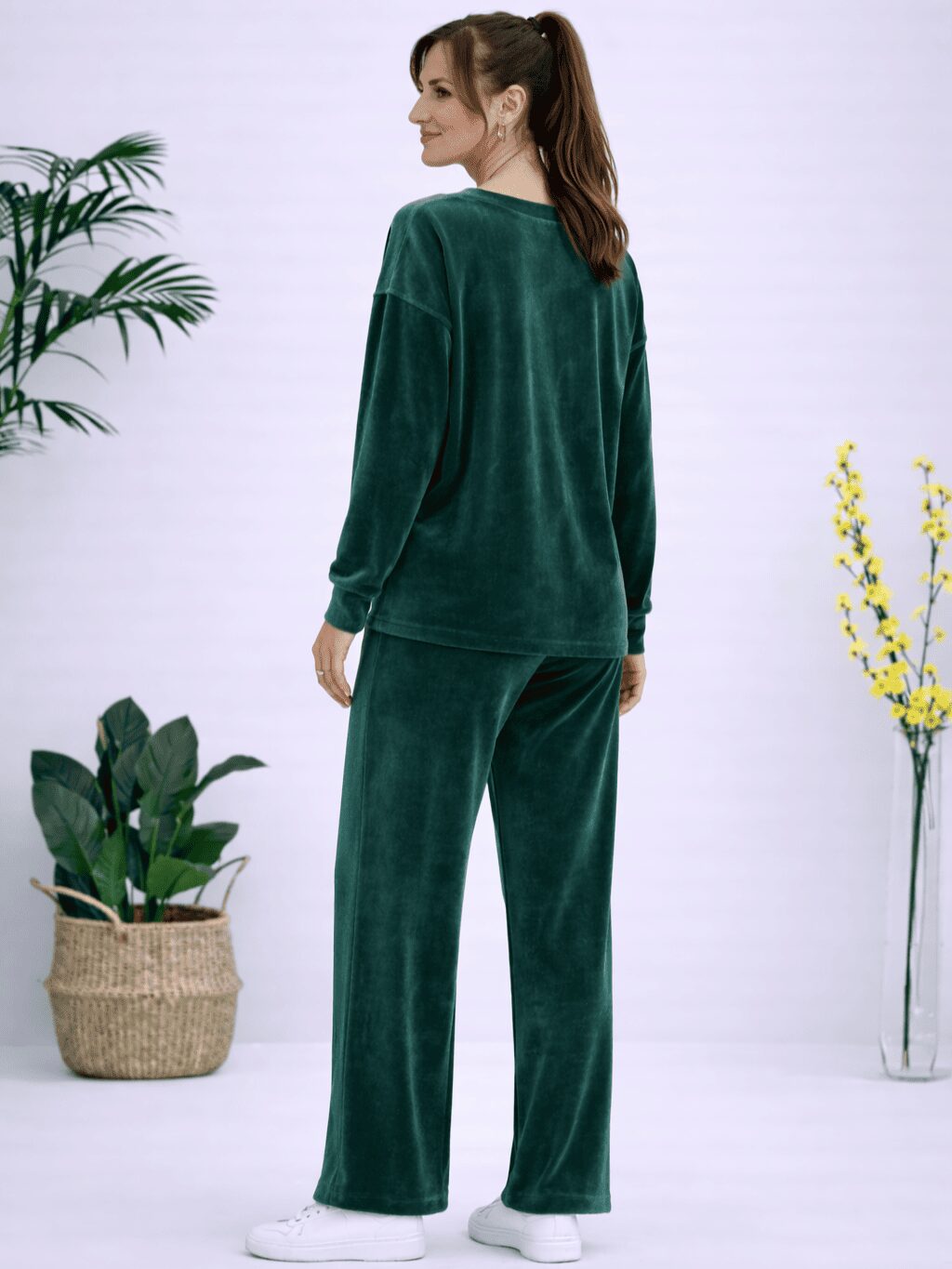 Σετ Βελουτέ V Λαιμόκοψη-Κυπαρισσί Σετ Βελουτέ V Λαιμόκοψη-Κυπαρισσί